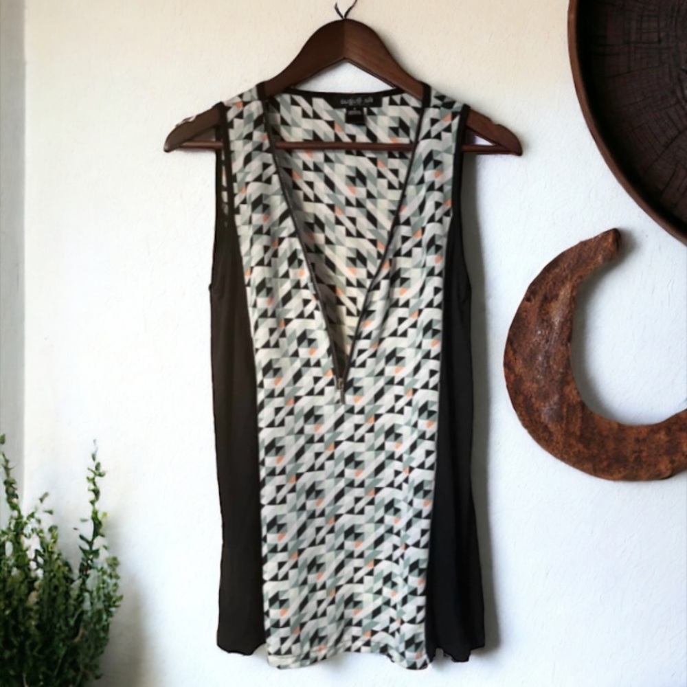 August Silk Sleeveless Tank Top - Picture 7 of 11